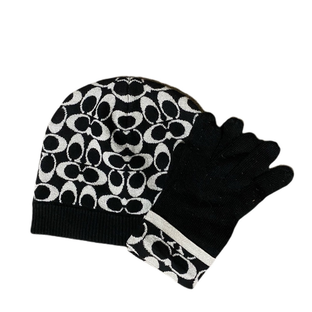 Coach hat/gloves